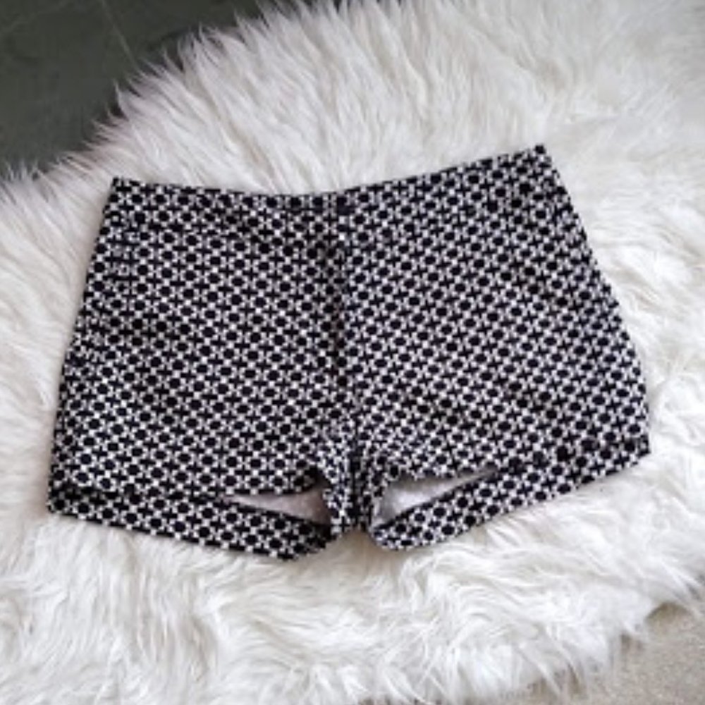 H&M shorts - size 6